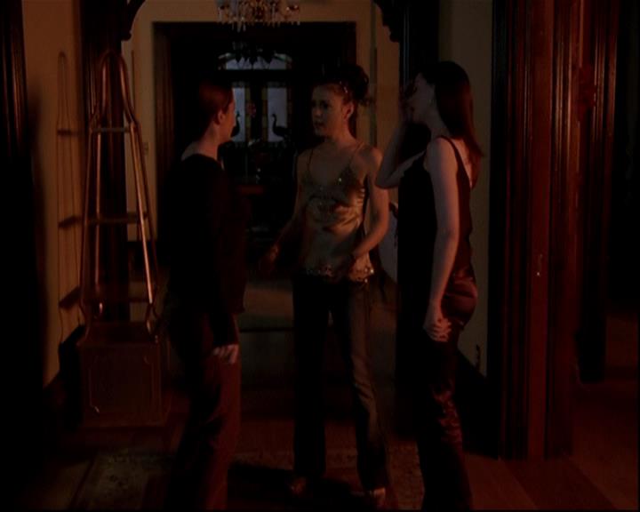 Charmed-Online-dot-813RepoManor1657.jpg Charmed-Online-dot-813RepoManor1657.jpg