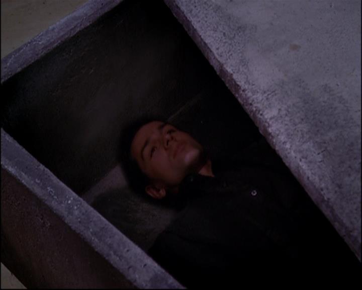 Charmed-Online-dot-814-12AngryZen0397.jpg Charmed-Online-dot-814-12AngryZen0397.jpg