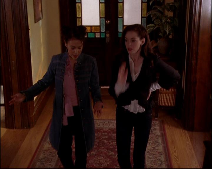 Charmed-Online-dot-815TheLastTemptationOfChristy0164.jpg