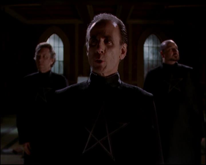 Charmed-Online-dot-815TheLastTemptationOfChristy2329.jpg