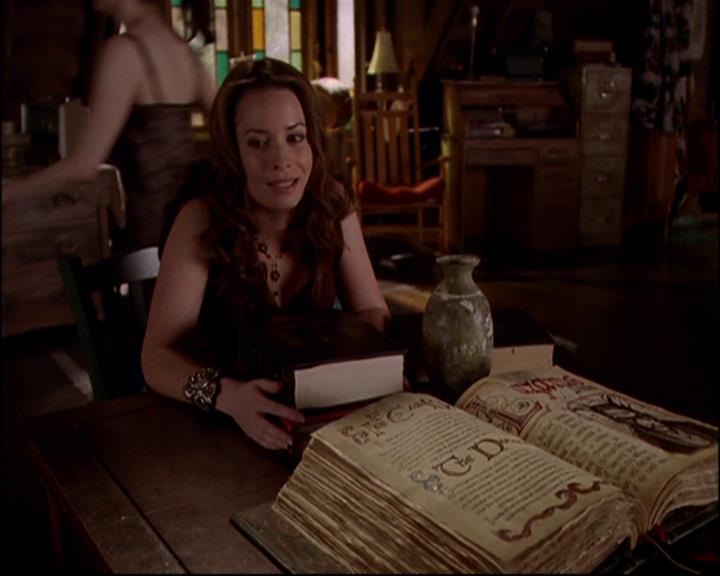 Charmed-Online-dot-816EngagedAndConfused0242.jpg Charmed-Online-dot-816EngagedAndConfused0242.jpg