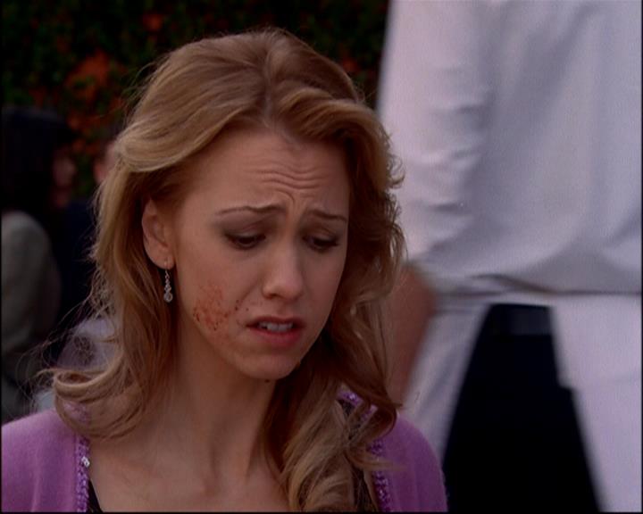 Charmed-Online-dot-816EngagedAndConfused0330.jpg Charmed-Online-dot-816EngagedAndConfused0330.jpg