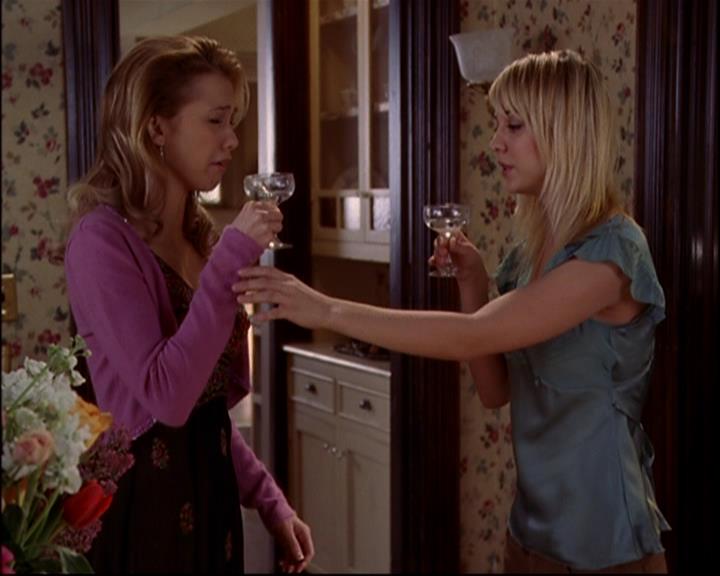 Charmed-Online-dot-816EngagedAndConfused0415.jpg Charmed-Online-dot-816EngagedAndConfused0415.jpg