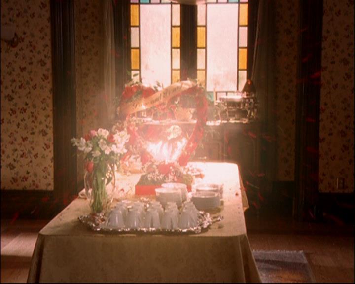 Charmed-Online-dot-816EngagedAndConfused0514.jpg Charmed-Online-dot-816EngagedAndConfused0514.jpg