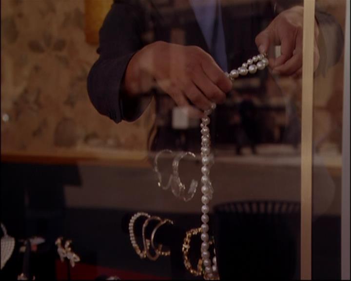 Charmed-Online-dot-816EngagedAndConfused0645.jpg