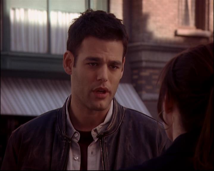 Charmed-Online-dot-816EngagedAndConfused0681.jpg