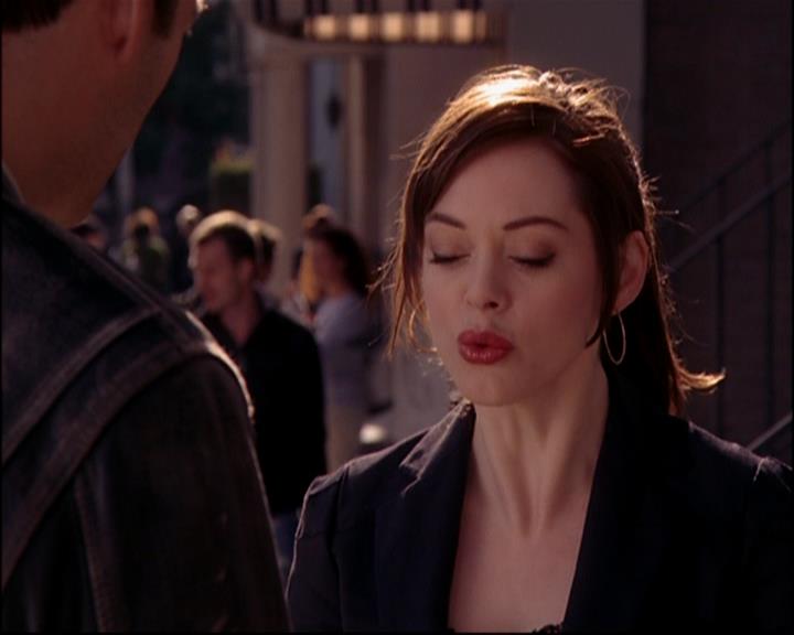 Charmed-Online-dot-816EngagedAndConfused0683.jpg
