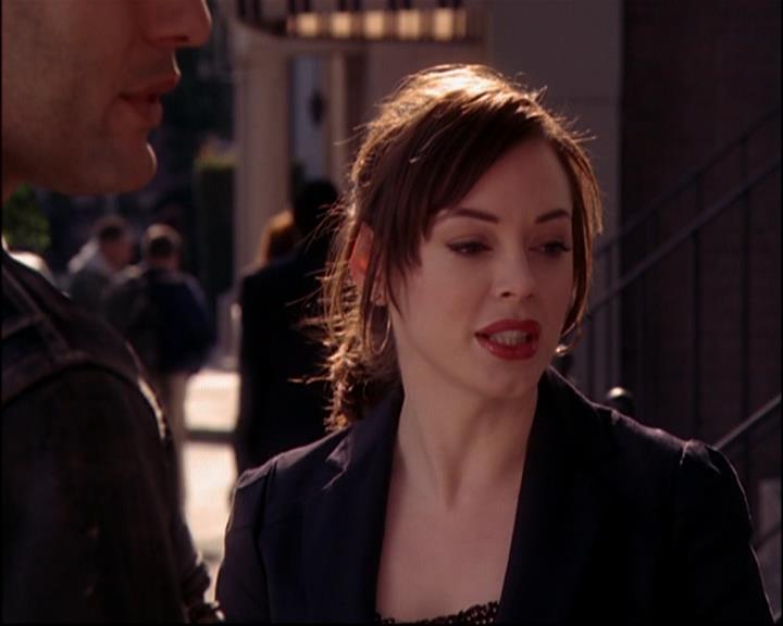 Charmed-Online-dot-816EngagedAndConfused0689.jpg