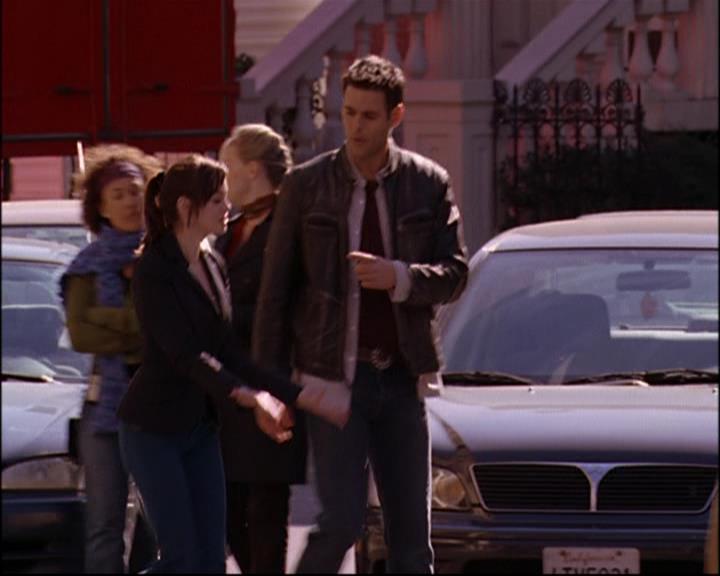 Charmed-Online-dot-816EngagedAndConfused0718.jpg Charmed-Online-dot-816EngagedAndConfused0718.jpg