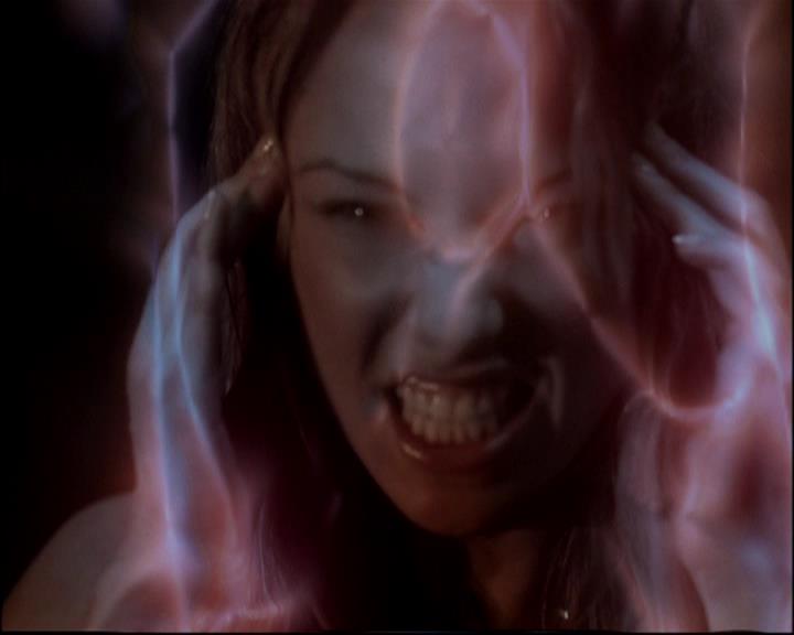 Charmed-Online-dot-816EngagedAndConfused1229.jpg Charmed-Online-dot-816EngagedAndConfused1229.jpg