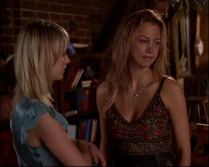 Charmed-Online-dot-816EngagedAndConfused1286.jpg Charmed-Online-dot-816EngagedAndConfused1286.jpg