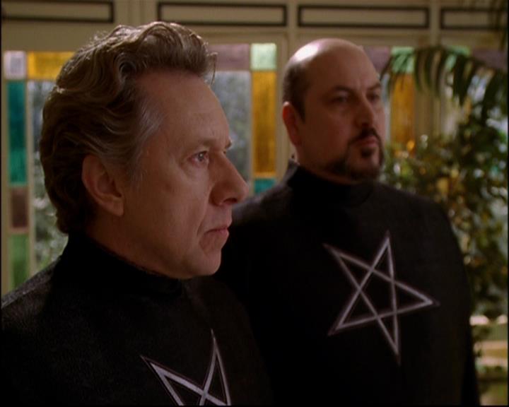 Charmed-Online-dot-816EngagedAndConfused1336.jpg Charmed-Online-dot-816EngagedAndConfused1336.jpg