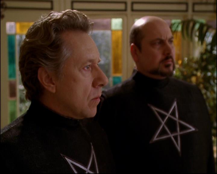 Charmed-Online-dot-816EngagedAndConfused1345.jpg Charmed-Online-dot-816EngagedAndConfused1345.jpg