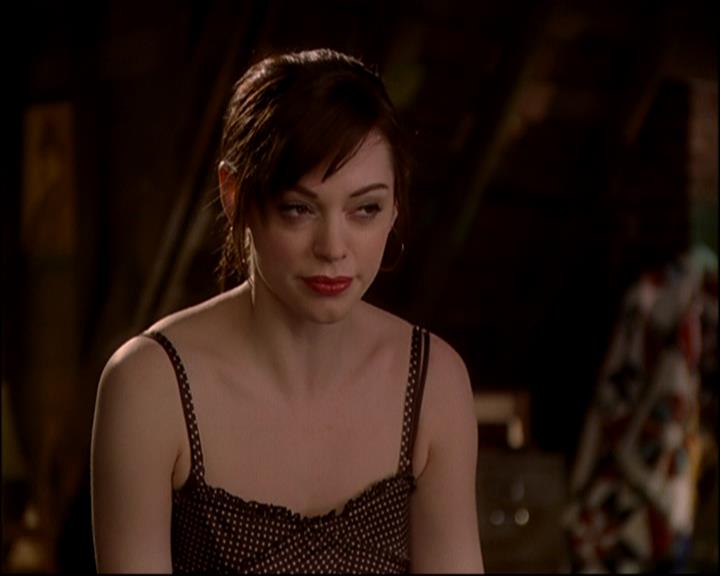 Charmed-Online-dot-816EngagedAndConfused1440.jpg Charmed-Online-dot-816EngagedAndConfused1440.jpg