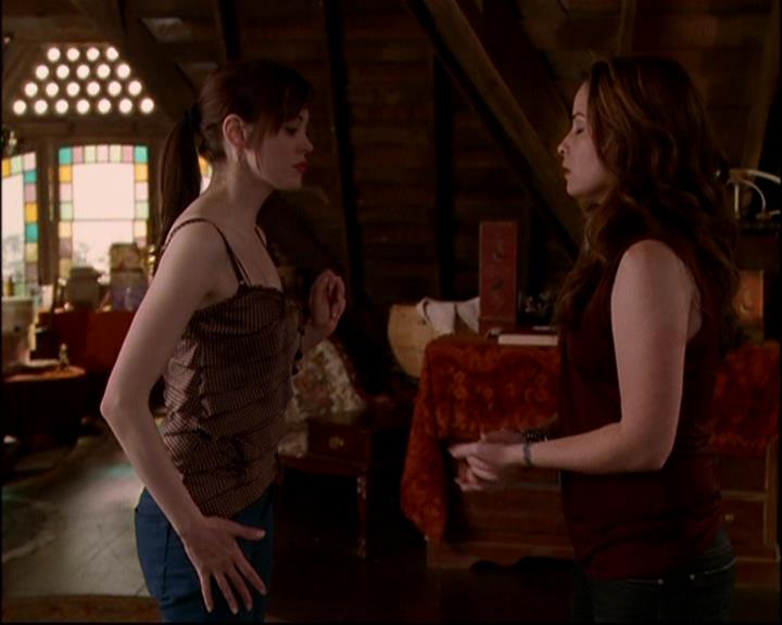 Charmed-Online-dot-816EngagedAndConfused1466.jpg