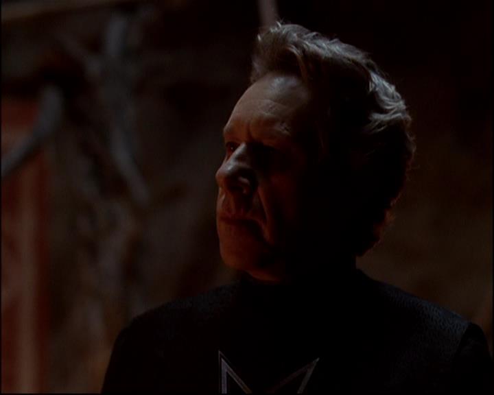Charmed-Online-dot-816EngagedAndConfused1507.jpg