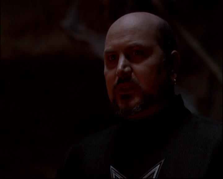 Charmed-Online-dot-816EngagedAndConfused1510.jpg Charmed-Online-dot-816EngagedAndConfused1510.jpg