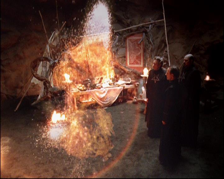 Charmed-Online-dot-816EngagedAndConfused1528.jpg Charmed-Online-dot-816EngagedAndConfused1528.jpg