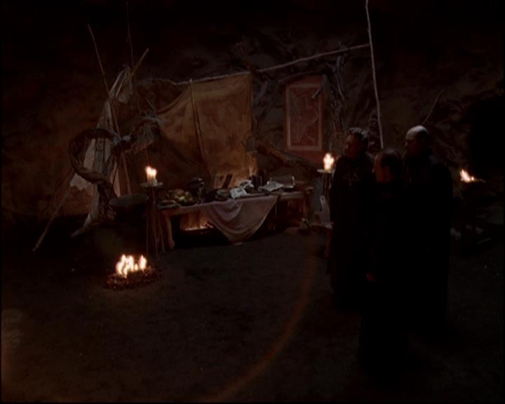 Charmed-Online-dot-816EngagedAndConfused1529.jpg Charmed-Online-dot-816EngagedAndConfused1529.jpg