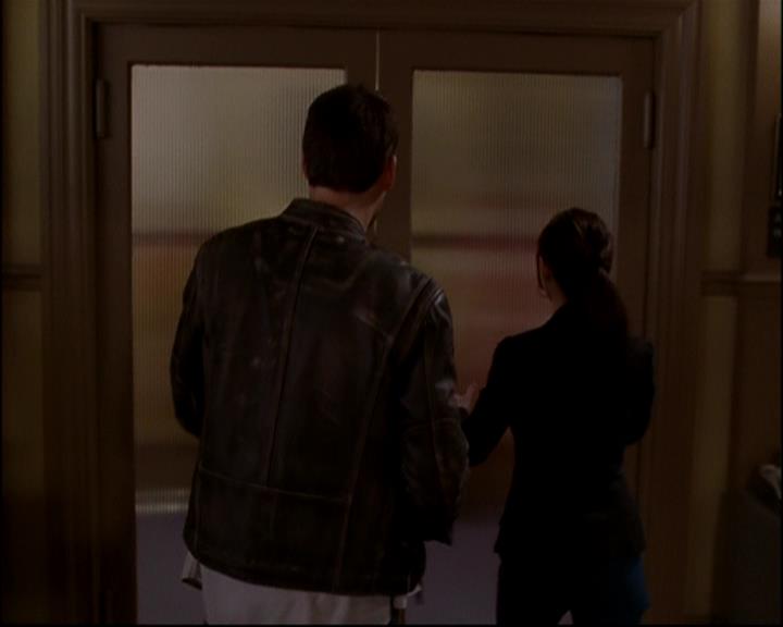 Charmed-Online-dot-816EngagedAndConfused1573.jpg