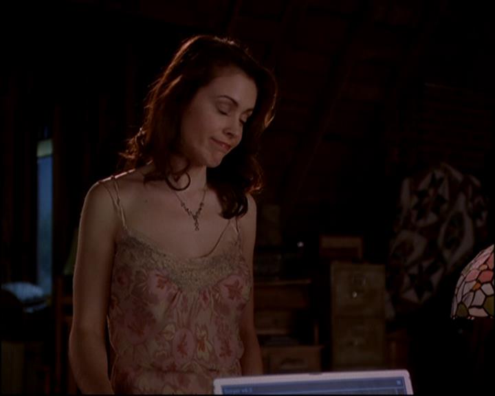 Charmed-Online-dot-816EngagedAndConfused1730.jpg Charmed-Online-dot-816EngagedAndConfused1730.jpg