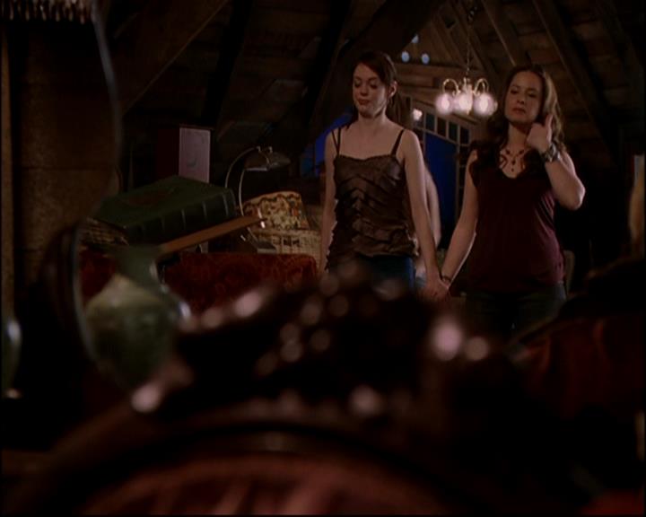 Charmed-Online-dot-816EngagedAndConfused1734.jpg Charmed-Online-dot-816EngagedAndConfused1734.jpg