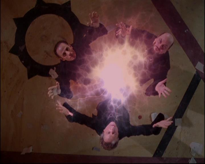 Charmed-Online-dot-816EngagedAndConfused1757.jpg Charmed-Online-dot-816EngagedAndConfused1757.jpg