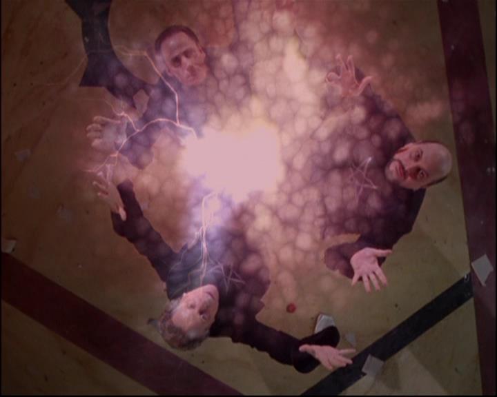 Charmed-Online-dot-816EngagedAndConfused1759.jpg Charmed-Online-dot-816EngagedAndConfused1759.jpg