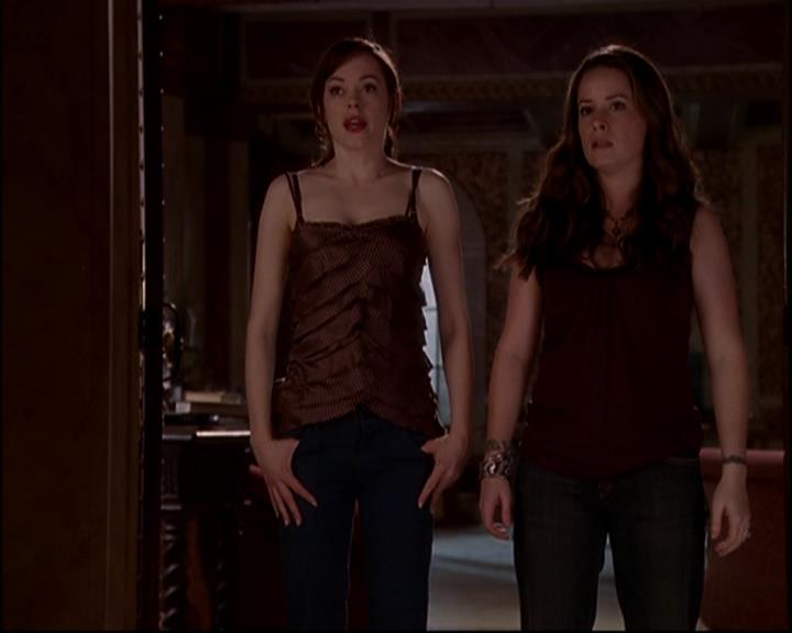 Charmed-Online-dot-816EngagedAndConfused1833.jpg Charmed-Online-dot-816EngagedAndConfused1833.jpg