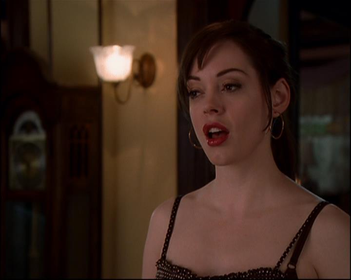 Charmed-Online-dot-816EngagedAndConfused1884.jpg Charmed-Online-dot-816EngagedAndConfused1884.jpg