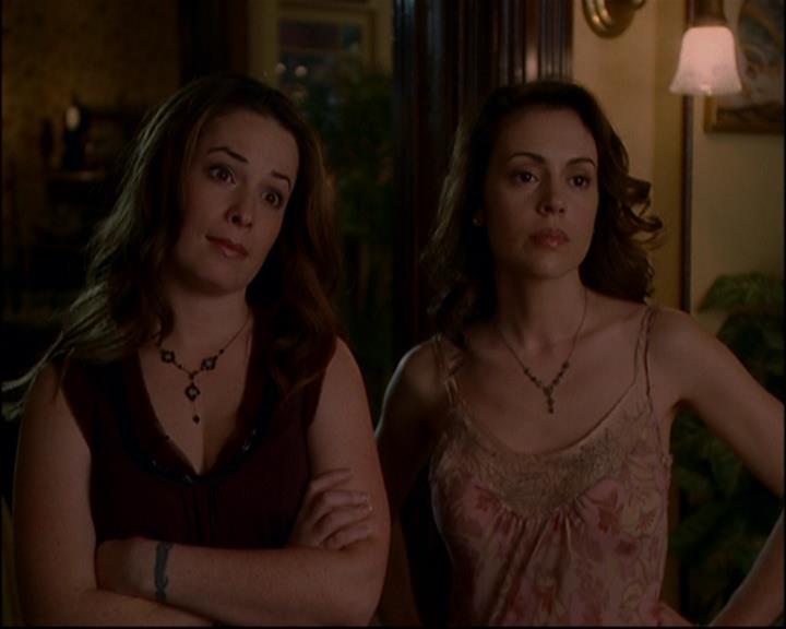 Charmed-Online-dot-816EngagedAndConfused1896.jpg Charmed-Online-dot-816EngagedAndConfused1896.jpg