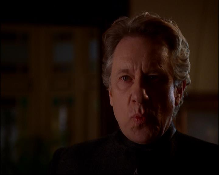 Charmed-Online-dot-816EngagedAndConfused1935.jpg Charmed-Online-dot-816EngagedAndConfused1935.jpg