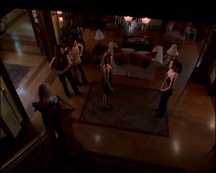 Charmed-Online-dot-816EngagedAndConfused1949.jpg Charmed-Online-dot-816EngagedAndConfused1949.jpg