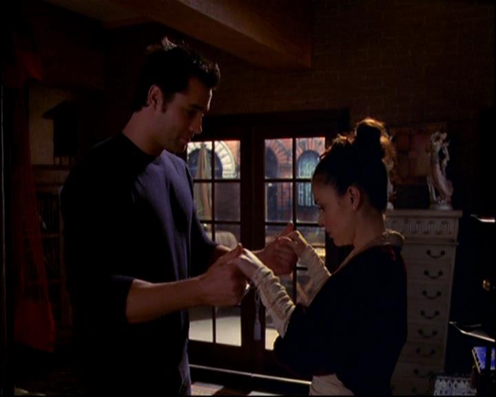 Charmed-Online-dot-817GenerationHex0565.jpg