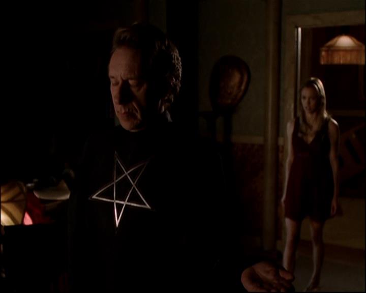 Charmed-Online-dot-817GenerationHex2245.jpg