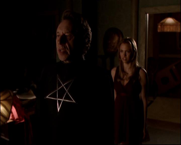 Charmed-Online-dot-817GenerationHex2254.jpg