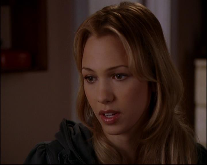 Charmed-Online-dot-818TheTornIdentity0064.jpg Charmed-Online-dot-818TheTornIdentity0064.jpg