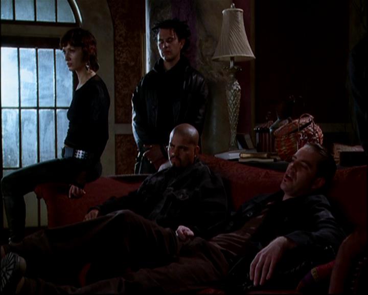 Charmed-Online-dot-818TheTornIdentity0109.jpg Charmed-Online-dot-818TheTornIdentity0109.jpg