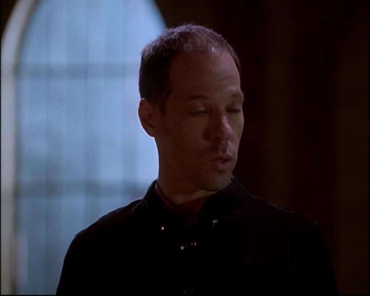 Charmed-Online-dot-818TheTornIdentity0118.jpg Charmed-Online-dot-818TheTornIdentity0118.jpg