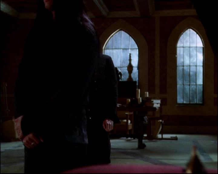 Charmed-Online-dot-818TheTornIdentity0137.jpg Charmed-Online-dot-818TheTornIdentity0137.jpg