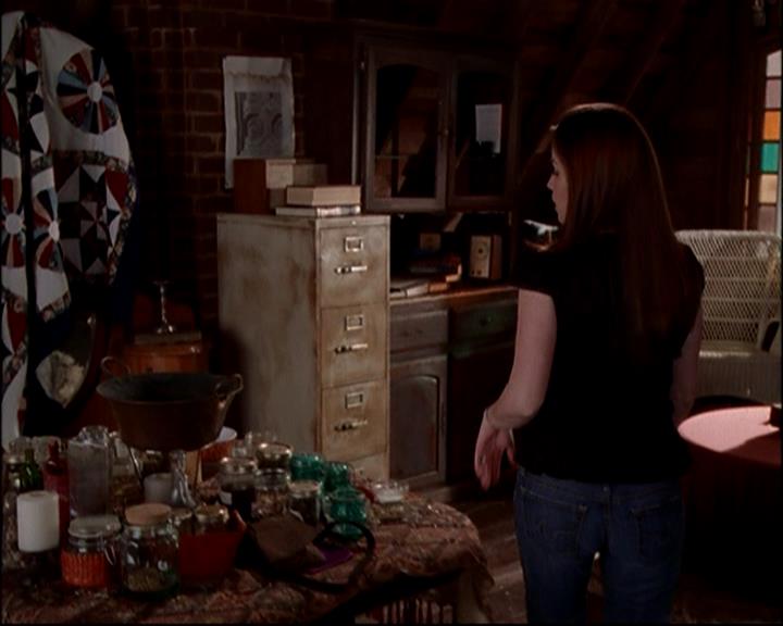 Charmed-Online-dot-818TheTornIdentity0311.jpg Charmed-Online-dot-818TheTornIdentity0311.jpg