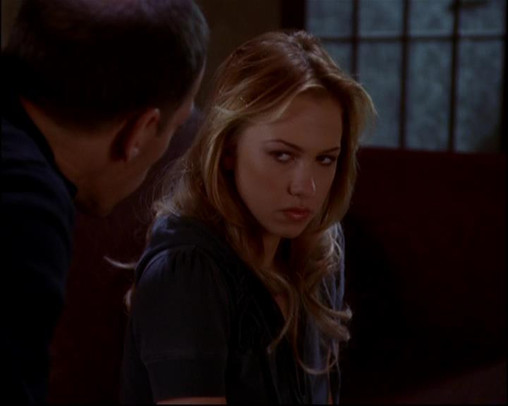 Charmed-Online-dot-818TheTornIdentity0935.jpg Charmed-Online-dot-818TheTornIdentity0935.jpg