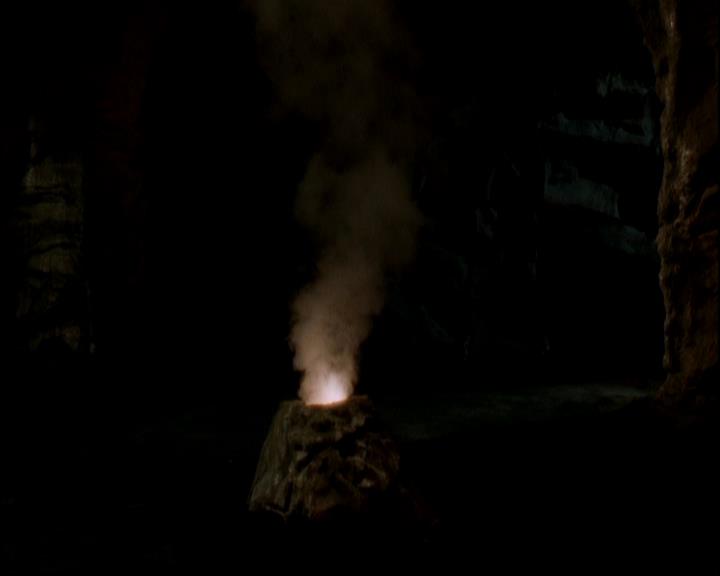 Charmed-Online-dot-818TheTornIdentity0982.jpg Charmed-Online-dot-818TheTornIdentity0982.jpg