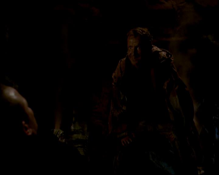 Charmed-Online-dot-818TheTornIdentity0999.jpg Charmed-Online-dot-818TheTornIdentity0999.jpg