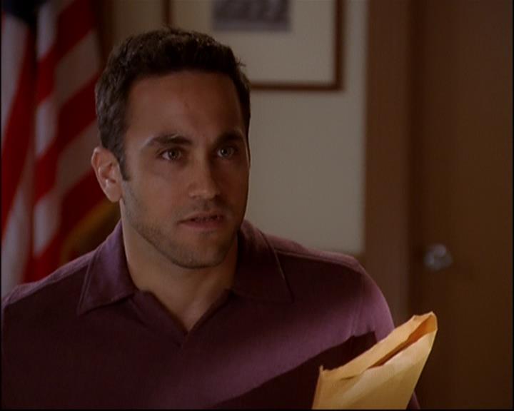 Charmed-Online-dot-818TheTornIdentity1498.jpg Charmed-Online-dot-818TheTornIdentity1498.jpg