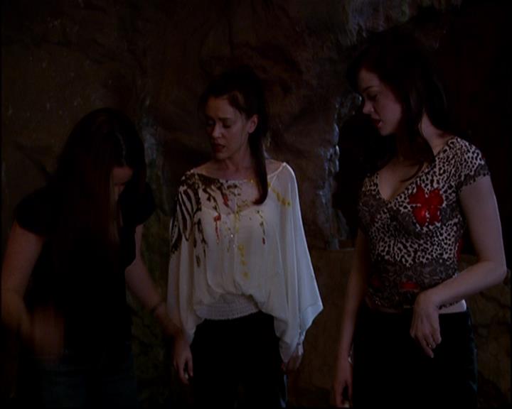 Charmed-Online-dot-818TheTornIdentity1927.jpg