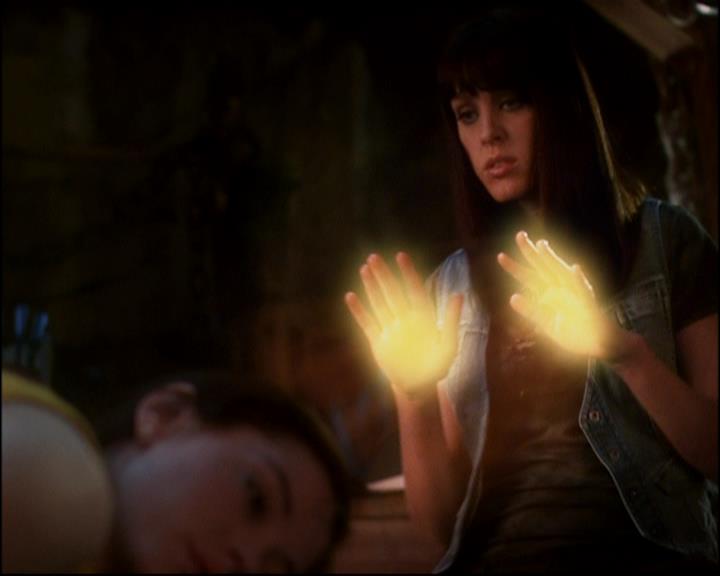 Charmed-Online-dot-819TheJungAndTheRestless2117.jpg Charmed-Online-dot-819TheJungAndTheRestless2117.jpg