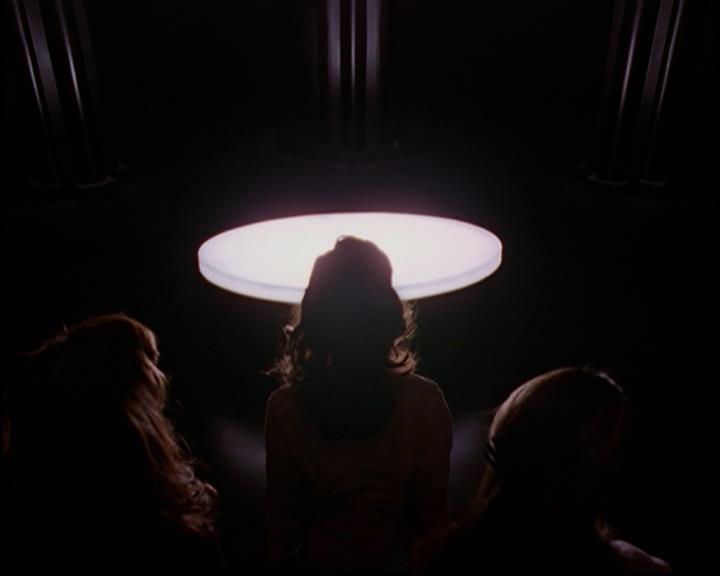 Charmed-Online-dot-820GoneWithTheWitches0066.jpg Charmed-Online-dot-820GoneWithTheWitches0066.jpg