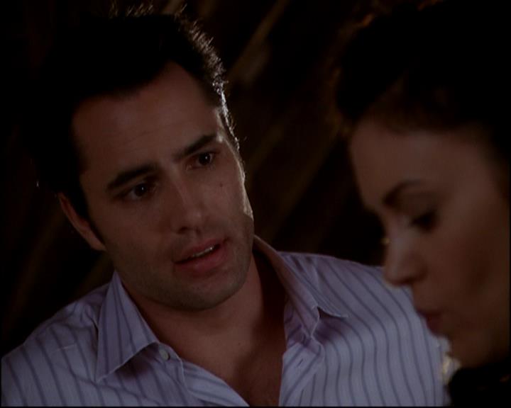 Charmed-Online-dot-820GoneWithTheWitches0603.jpg Charmed-Online-dot-820GoneWithTheWitches0603.jpg