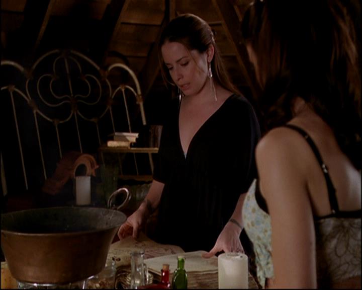 Charmed-Online-dot-820GoneWithTheWitches0702.jpg Charmed-Online-dot-820GoneWithTheWitches0702.jpg